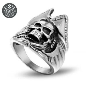 Bague Pirate Tête de Mort Tricorne Acier