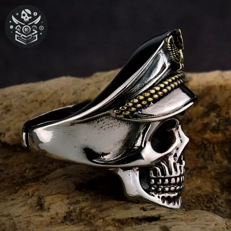 Bague pirate en argent avec crâne et chapeau militaire - Ajustable