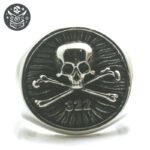 Bague Pirate Crâne Os Acier Homme — Trésor Pirate (vue 2)