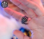 Bague Pirate Main Squelette Acier — Trésor Pirate (vue 4)
