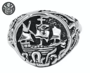 Bague Pirate en Acier Inoxydable 316L de Qualité 3 Bague pirate en acier avec navire pirate et vagues, inspirée de la célèbre Black Pearl
