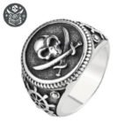 Bague pirate en argent massif 925 avec design crâne et épées croisées