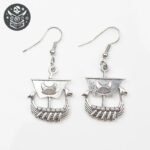 Boucle d&rsquo;Oreille Pirate Gouvernail Acier Moderne — Trésor Pirate (vue 8)