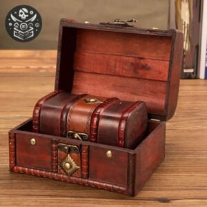 Coffre Pirate de Rangement Taille Idéale 2 Coffre pirate de rangement en bois sculpté avec un petit coffre à l’intérieur