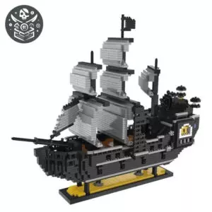Miniature modèle de bateau pirate appelé Wicked Wench de Capitaine Jack Sparrow