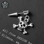 Boucle d&rsquo;Oreille Pirate Tête Mort Acier